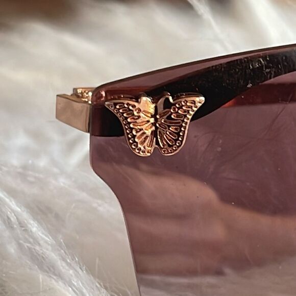Betsey Johnson rose gold cat eye sunglasses - Picture 4 of 6